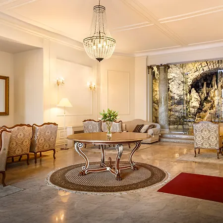 Palace Bellevue Hotel