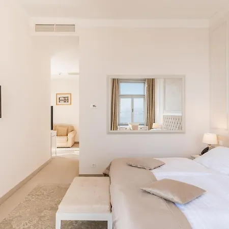 Готель Hotel Bellevue - Liburnia Опатія