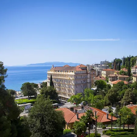 Bellevue - Liburnia 4* أوباتيا