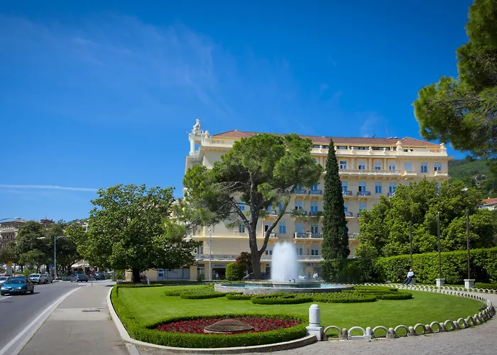 Bellevue - By Liburnia & Opatija